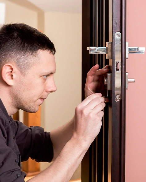 : Professional Locksmith For Commercial And Residential Locksmith Services in Corona, CA