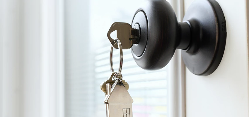 Bifold Door Knob Replacement in Corona, California