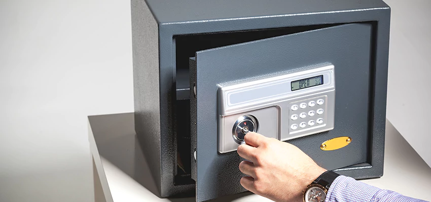 Jewelry Safe Unlocking Service in Corona, California