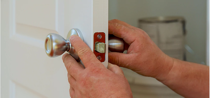 AAA Locksmiths For lock Replacement in Corona, California