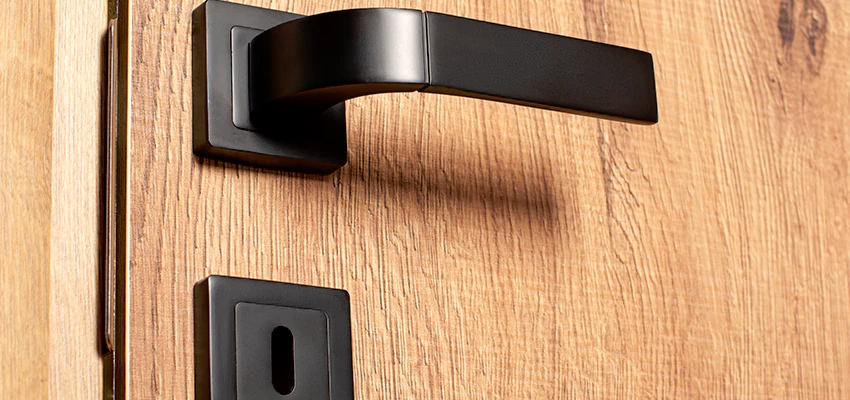 Weekend Lockout Assistance Troubleshooting in Corona, California