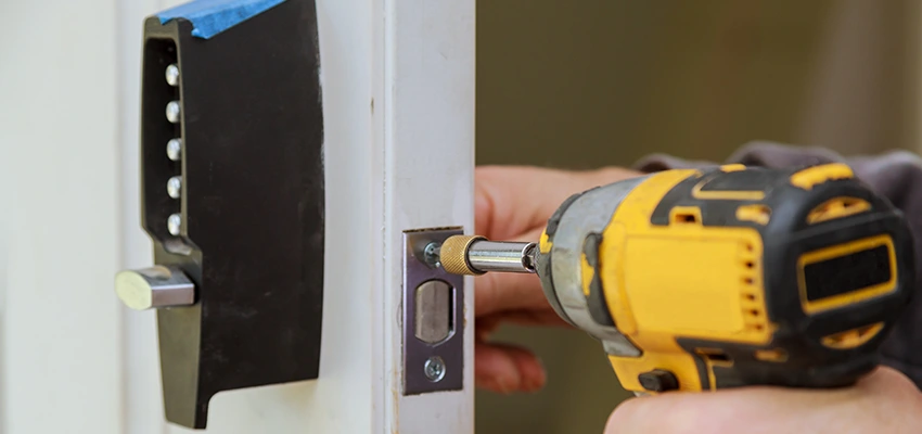 Eviction Locksmith For Key Duplication in Corona, California